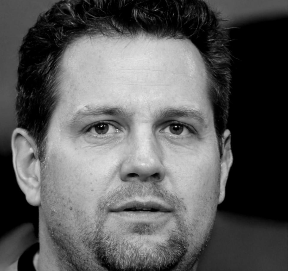 Portrait de Barnabé Lecomte, analyste financier